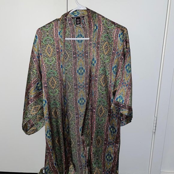 Victoria's Secret xsmall/small silky satin robe - Picture 2 of 7